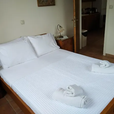 アパートホテル Vatoulia House 3*