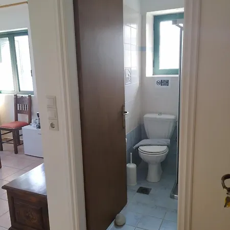 Vatoulia House アパートホテル Néon Oítilon