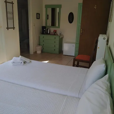 Vatoulia House アパートホテル