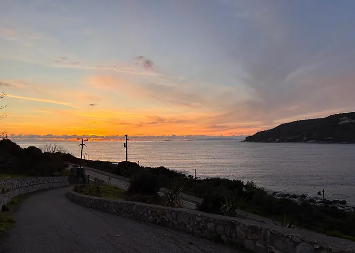 Vatoulia House Апарт-отель Неон-Оитилон