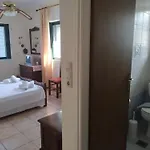 Vatoulia House Aparthotel 3*