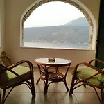 Vatoulia House 3* Néon Oítilon