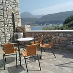 Appart hôtel Vatoulia House Néon Oítilon