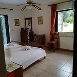 Vatoulia House Aparthotel Neo Oitilo