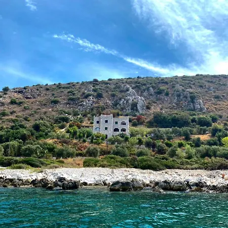 Ξενοδοχείο με διαμερίσματα Vatoulia House
