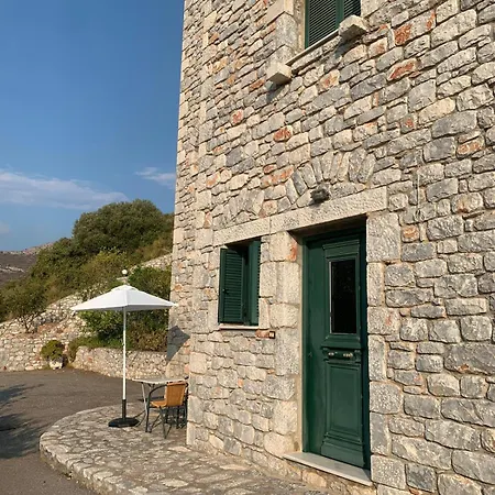 Ξενοδοχείο με διαμερίσματα Vatoulia House 3*