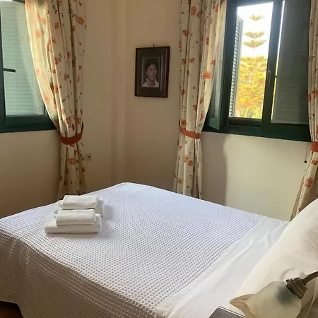 Ξενοδοχείο με διαμερίσματα Vatoulia House Νεόν Οίτιλον