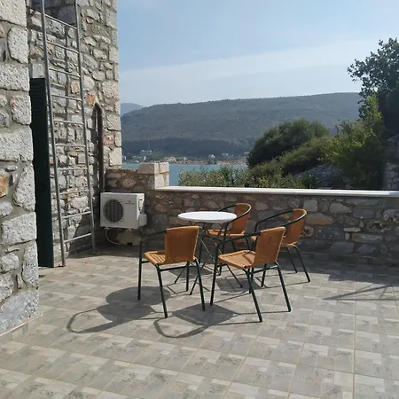 Aparthotel Vatoulia House