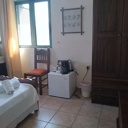 Aparthotel Vatoulia House 3*