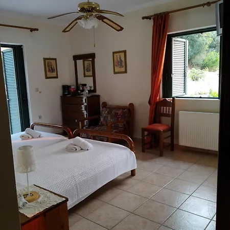 Vatoulia House 아파트호텔 Néon Oítilon