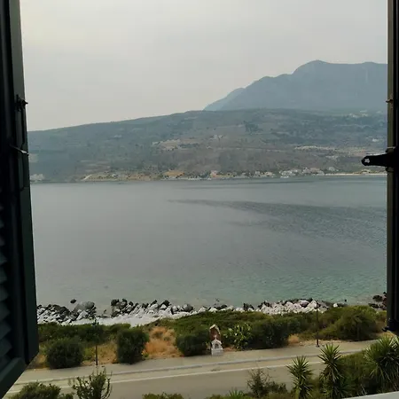 Ξενοδοχείο με διαμερίσματα Vatoulia House