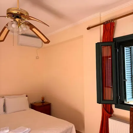 Aparthotel Vatoulia House 3*