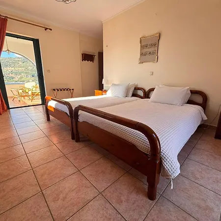 Vatoulia House Aparthotel 3*