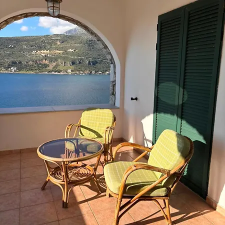Vatoulia House 3* Néon Oítilon