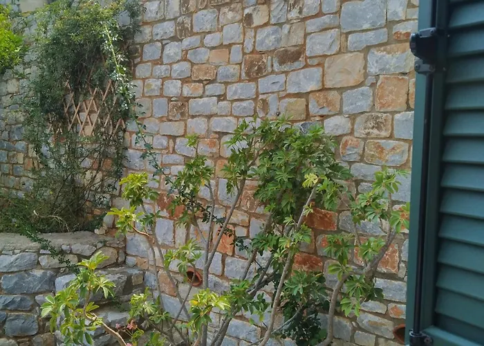 Vatoulia House 3* Neo Oitilo