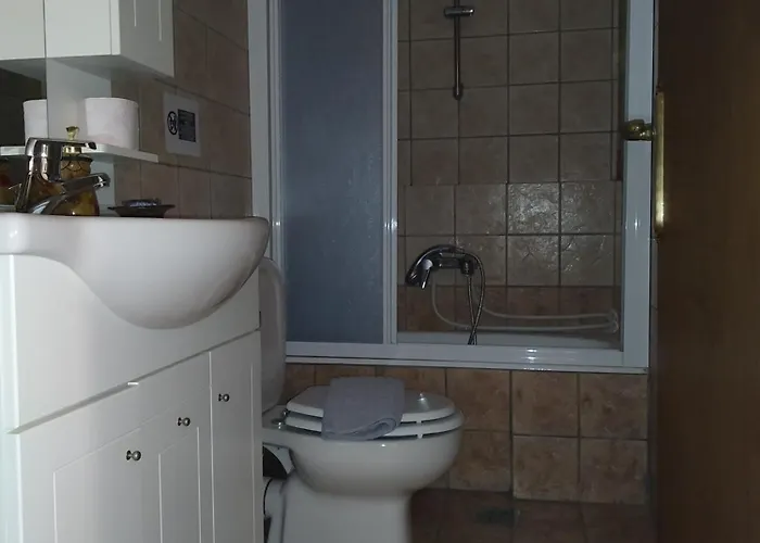 Aparthotel Vatoulia House 3*